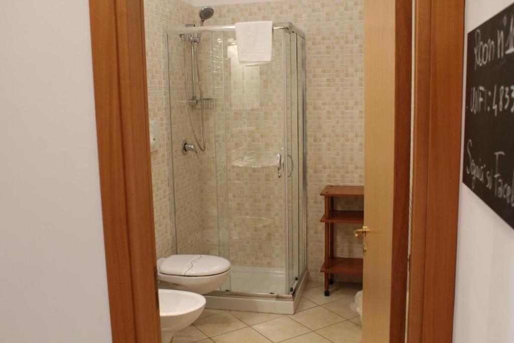 Colonna Rooms & Apartment Trani Exterior foto