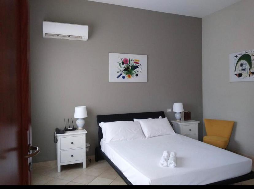 Colonna Rooms & Apartment Trani Exterior foto